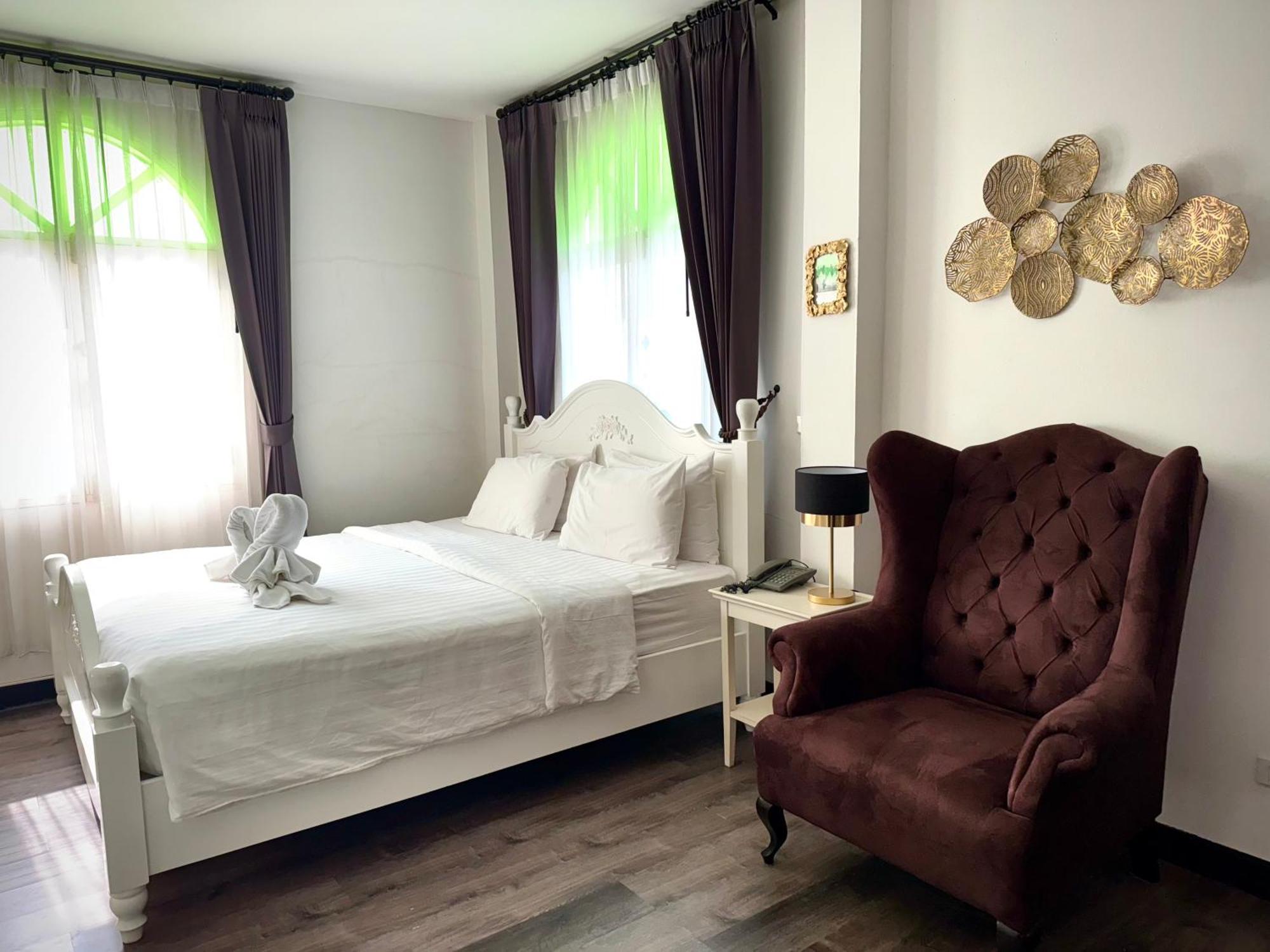 Nidhra Lanna Hotel Chiang Mai Bagian luar foto